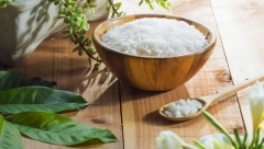 OTKRIJTE TAJNU ISKUSNIH DOMAĆICA Evo zašto posipaju kuhinjsku so oko kuće, razlog će vas oduševiti