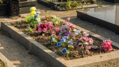 EVO KAD NI ZA ŽIVU GLAVU NE TREBA DA IDETE NA GROBLJE Veruje se da je mnogo OPASNO i da ćete navući veliku NESREĆU