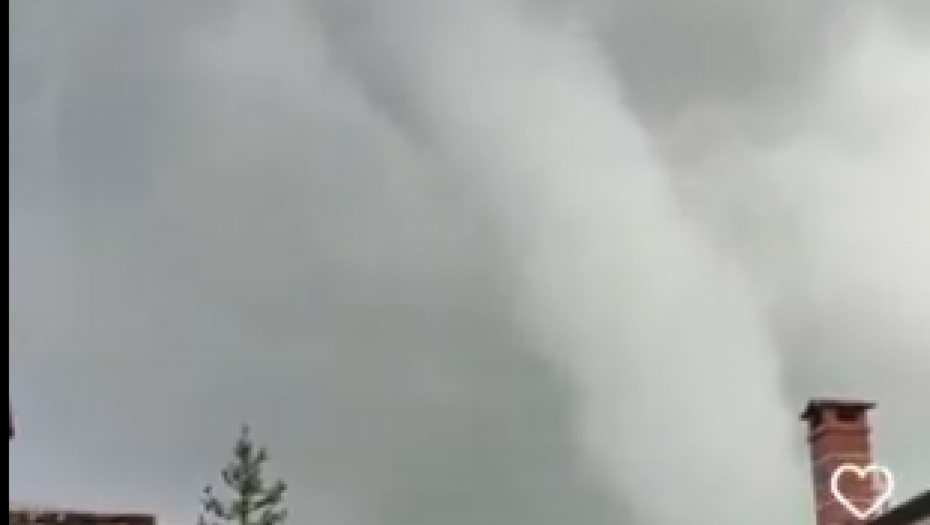 HAOS PRIZOR NA NEBU IZNAD TRSTA Nezapamćena pojava, stručnjaci HITNO reagovali (VIDEO)