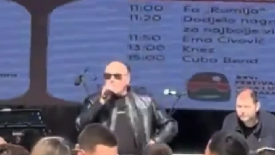 "AU KAKVA ISPALA" Mrežama kruži urnebesan snimak našeg pevača, prekinuo da peva, a onda nastao muk!