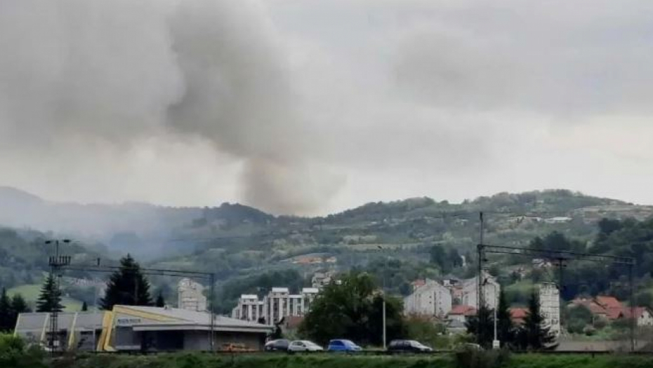 PONOVO GORI DEPONIJA KOD UŽICA Gust dim prekrio nebo, vidi se i sa velike daljine