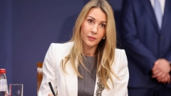"DANAS JE DAN KADA STOJIMO ZAJEDNO" Dubravka Đedović Handanović uputila podršku predsedniku Srbije (FOTO)