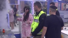 MOŽDA SU TI MAJKU VEĆ SAHRANILI, A TI NI NE ZNAŠ! Bebica izgovorio strašne kletve Miljani Kulić, ovako nešto u rijalitiju se ne pamti!