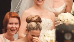 OVE VENČANICE OBARAJU S NOGU Klasični krojevi odlaze u zaborav, a moda se okreće perju, čipki i mašnama