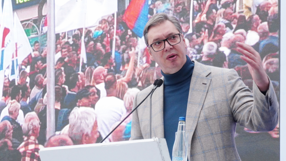 JA GARANTUJEM SAMO JEDNO Vučić podigao Lazarevac na noge: Teško mogu da nas pobede, ponosno nosimo srpsku trobojku! (FOTO/VIDEO)