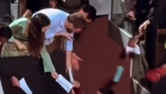 SADA JE SVE JASNO Evo kako je Novak Đoković dobio udarac u glavu u Rimu (VIDEO)