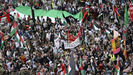MASOVNI PROTESTI NAKON DISKVALIFIKACIJE HOLANDIJE! Blokiran grad, haos na ulicama zbog Palestine, policija u pripravnosti!