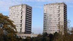 "DA ZNAM KO JE..." Mladić potrčao za starijim parom kada su izašli iz apoteke na Karaburmi: To su moji roditelji kojima si se obratio