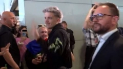 BEJBI LAZANJA DOLETEO U ZAGREB Sačekalo ga neviđeno iznenađenje, scene sa aerodroma i gradskih ulica teraju suze na oči