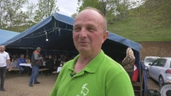 GORAN KUPIO KRAVE, PA POZVAO POPA DA MU OSVEŠTA ŠTALU! Napravio veselje za 300 ljudi: DOMAĆINE, sve ti pevalo! (FOTO)