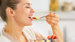 PREPORUČILI SU 3 VRSTE Kardiolozi otkrili koje voće jedu svakog dana da bi ojačali srce
