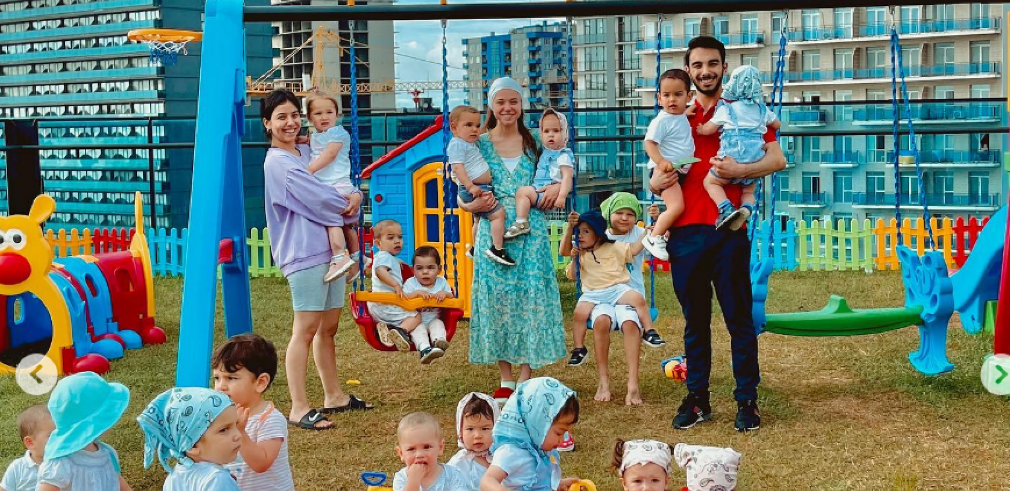 UDALA SE ZA 32 GODINE STARIJEG KRIMINALCA Imaju 22 dece, a planiraju da doguraju do 100! (FOTO/VIDEO)