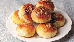 CAKANINE BRZE POGAČICE NIKO NE ODBIJA Sir se topi u ustima, a nestaju sa stola odmah