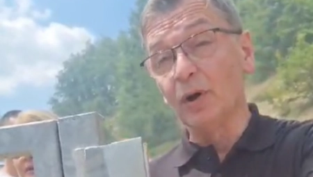 SAMO OVO MOŽE DA OTREZNI ĆUTU Meštani koji žive kod deponije Duboko mu SASULI ISTINU! Pale TEŠKE reči