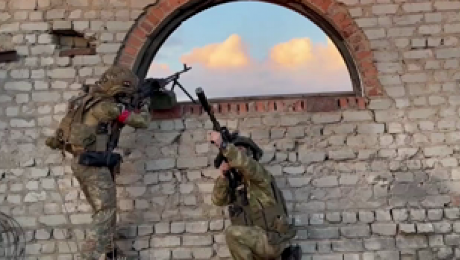RUSKI VOJNICI NAŠLI SE OČI U OČI SA "BABA JAGOM" Evo ko je pobedio (VIDEO)