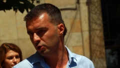DOĐOH, SLIKAH SE S KRAVAMA, POBEGOH... Ili kako je Savo Manojlović postao poljoprivrednik na jedan dan
