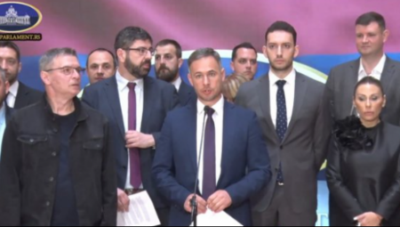 OPOZICIJA RAZMATRA IZLAZAK NA IZBORE Zasedaju u 15 sati