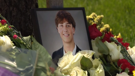 "ON JE ANĐEO KOJI JE OTIŠAO, ALI PRERANO" Prijatelj nastradalog kumčeta (17) Šabana Šaulića rasplakao i američku javnost!