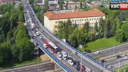 HAOS NA BEOGRADSKIM ULICAMA, VOZILA DOSLOVNO MILE! Izbegavajte ove KRITIČNE TAČKE! (FOTO)