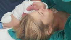 PORODILA SE NAŠA PEVAČICA U PETOJ DECENIJI Rodila četvrto dete, evo kog pola je beba!