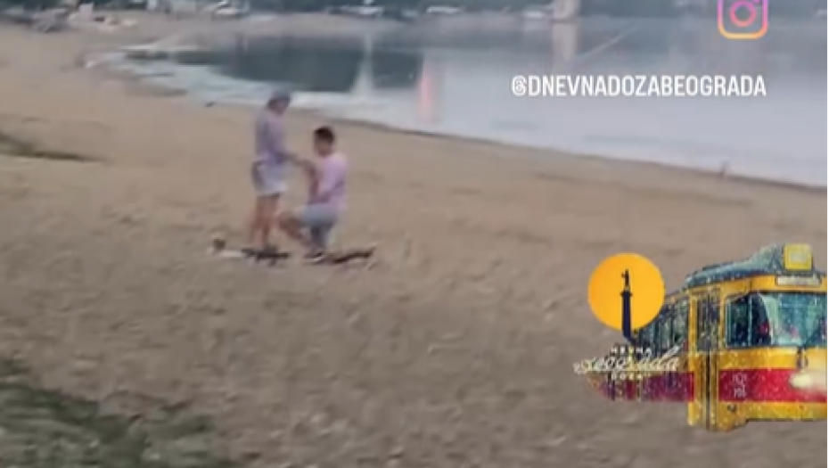 SNIMAK KOJI JE CELU SRBIJU OSTAVIO BEZ DAHA Svaka devojka sanja OVAKVU PROSIDBU (VIDEO)