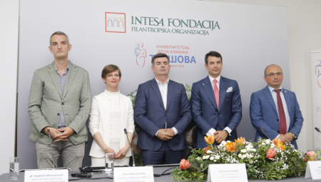 Donacijom opreme Univerzitetskoj dečjoj klinici Tiršova započela sa radom Intesa fondacija