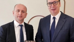 VUČIĆEVOG UBICU PROGLASILI BI ZA NACIONALNOG HEROJA Milan Knežević za Alo! o pokušaju atentata u Potočarima