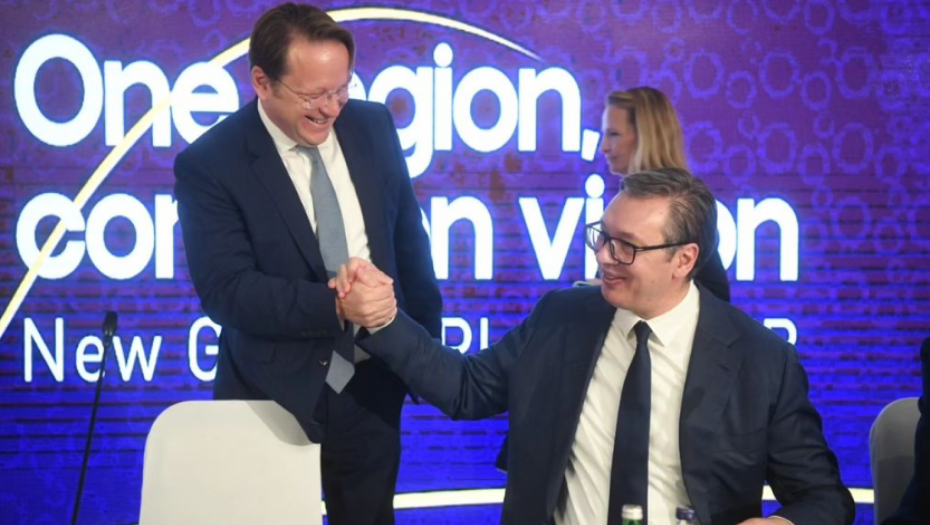 PREDSEDNIK VUČIĆ POSLAO JAKU PORUKU IZ KOTORA! ''Verujem da i pre članstva u EU možemo da ostvarimo važne rezultate''