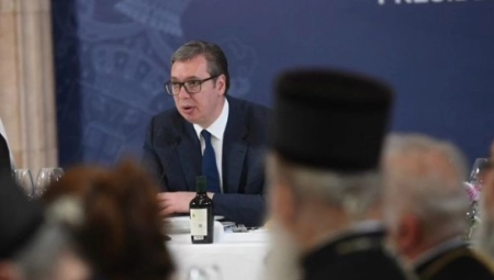 MILIONI EVRA ZA RUŠENJE VUČIĆA Stranci sipaju pare na sve strane, evo koje su tarife!