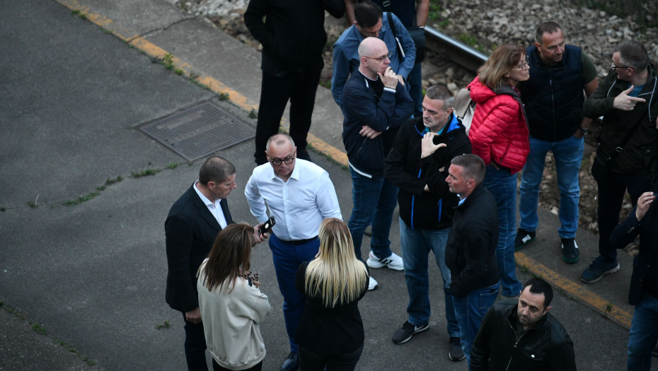 NEMA POGINULIH Vesić izneo najvažnije detalje o sudaru vozova u Beogradu