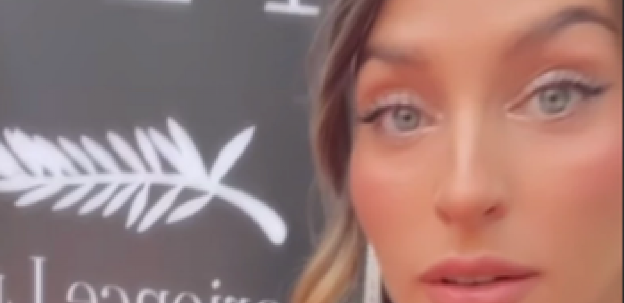 TRUDNA ĆERKA GAGIJA JOVANOVIĆA BLISTA! Anđela pozirala u crnoj haljini, torbicom krila stomak!