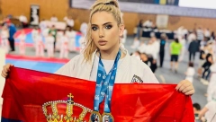 SRPKINJA VLADA EVROPOM Emilija Antanasijević ponovo postala osvojila Evropsko prvenstvo, pa za sport.alo poručila: Privilegija i čast predstravljati Srbiju i Zvezdu