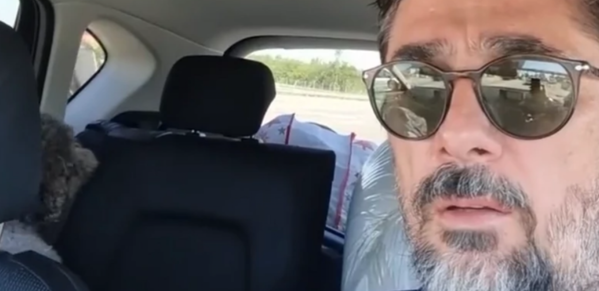 VOJIN ĆETKOVIĆ TRAŽIO NOVAC NA AUTO-PUTU Glumac došao do rampe i šokirao sve: Je l' imaš nešto sitno?