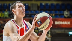 ODJEK SKANDALA Ovako Lazarević izgleda posle Nanelijevog napada