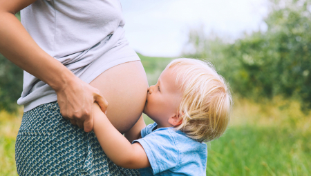 KAKO OBJASNITI DETETU ODAKLE DOLAZE BEBE?  Nemojte ovo pitanje doživljavati kao bauk, već preduzmite određene korake