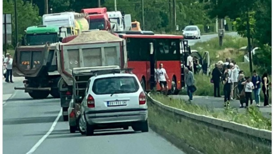 BIO NADROGIRAN AMFETAMINOM Otkriveno u kom stanju je bio vozač kamiona koji je udario u autobus