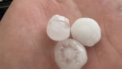 GRAD VELIČINE ORAHA POGODIO ČAČAK I OKOLINU! Maline totalno UNIŠTENE, ledenice od 10 centimetara pokosile sve! (FOTO/VIDEO)