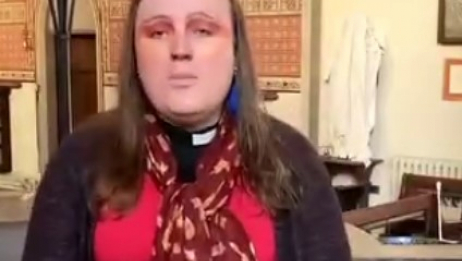 ŠOKANTNA ISPOVEST PRVOG NEBINARNOG SVEŠTENIKA Bingo ruši sve predrasude, ima troje dece, a za Isusa kaže da voli jednu stvar! (VIDEO)