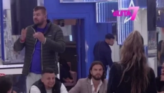 JANJUŠ DOBIO IZLIV BESA Saznao šta je Aneli uradila dok je bila sa Asminom u studiju, pa skočio kao oparen na nju!