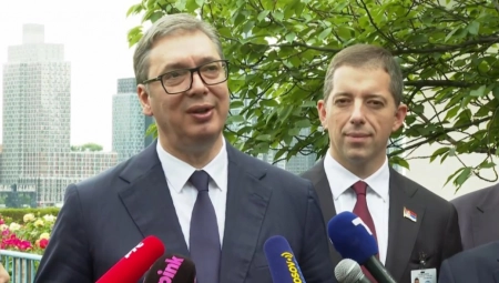 OVE TRI ZEMLJE SU NATERANE DA BUDU KOSPONZORI Vučić: Nisu glasale za rezoluciju!