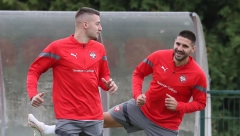 ŠTA JE SAD OVO? Mitar i Sergej povređeni za Srbiju, a treniraju punom parom? (FOTO)