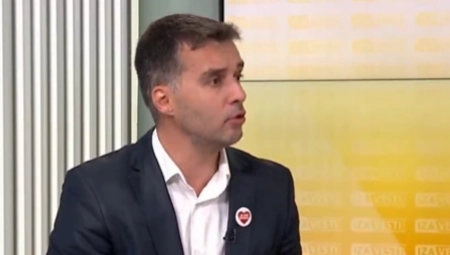 LAKO JE SAVI Rasprodao dom i svu imovinu, šta ga briga što Srbi stradaju