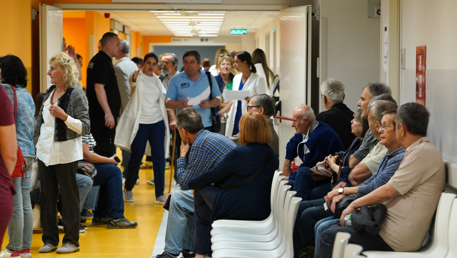 ŽENI OTKRIVENA PROMENA NA PLUĆIMA U PRVOM SATU PREVENTIVNIH PREGLEDA Sutra će već biti na klinici (FOTO)