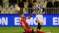 NOVI PROBLEM ZA PARTIZAN Bivši igrač tužio klub, crno-bela kasa lakša za OGROMAN novac