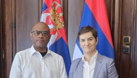 BIĆEMO IM VEČNO ZAHVALNI Brnabić: Komori su iskreni prijatelji Republike Srbije (FOTO)