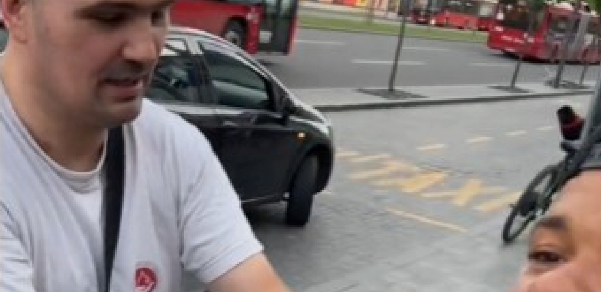 BEOGRADSKI TAKSISTA ŠOKIRAO AMERIKANCA Izgubio je sve pare, a onda mu je zazvonio telefon! (VIDEO)