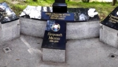 ALBANCI SU UBILI SRPSKOG DEČAKA MILOŠA (4) Na njegovom spomeniku stoji jedna bolna rečenica