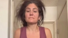 "PALA MI JE VILICA" Žena potpuno promenila izgled pomoću odeće i šminke, podmladila se 20 godina!