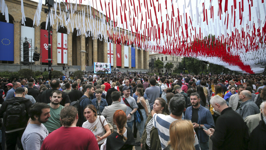 GRUZIJA NASTAVLJA DA ŠOKIRA ZAPAD: Razmatra se i zakon protiv LGBT propagande