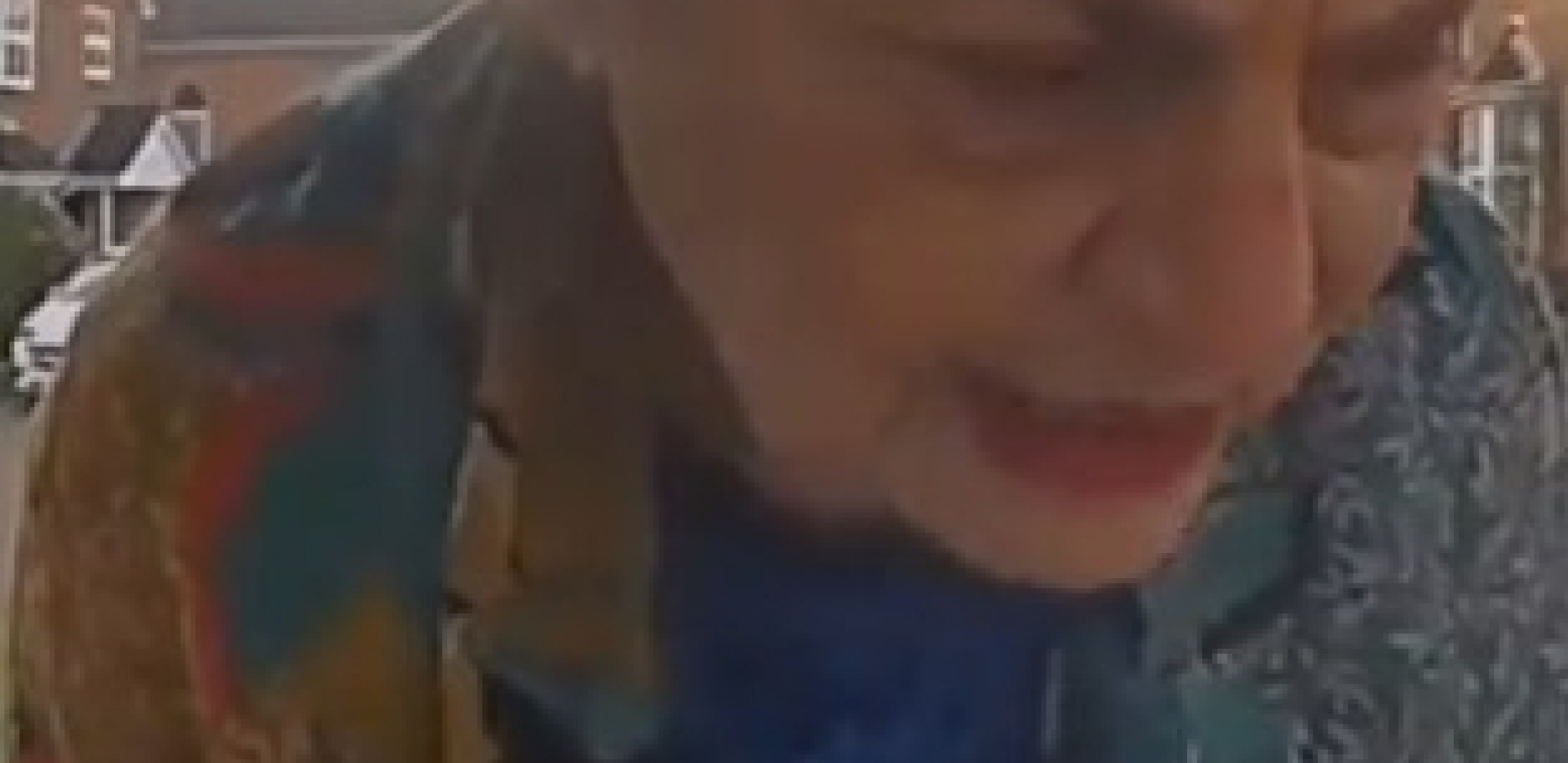 ŠTA OVA ŽENA SEBI DAJE ZA PRAVO! Došla na vrata i počela da zapoveda: "Mogu da vidim sve kroz vaš prozor..."
